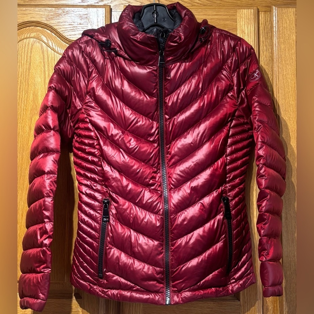 Calvin Klein Packable Lightweight Premium Down Burgundy Puffer Jacket Small EUC